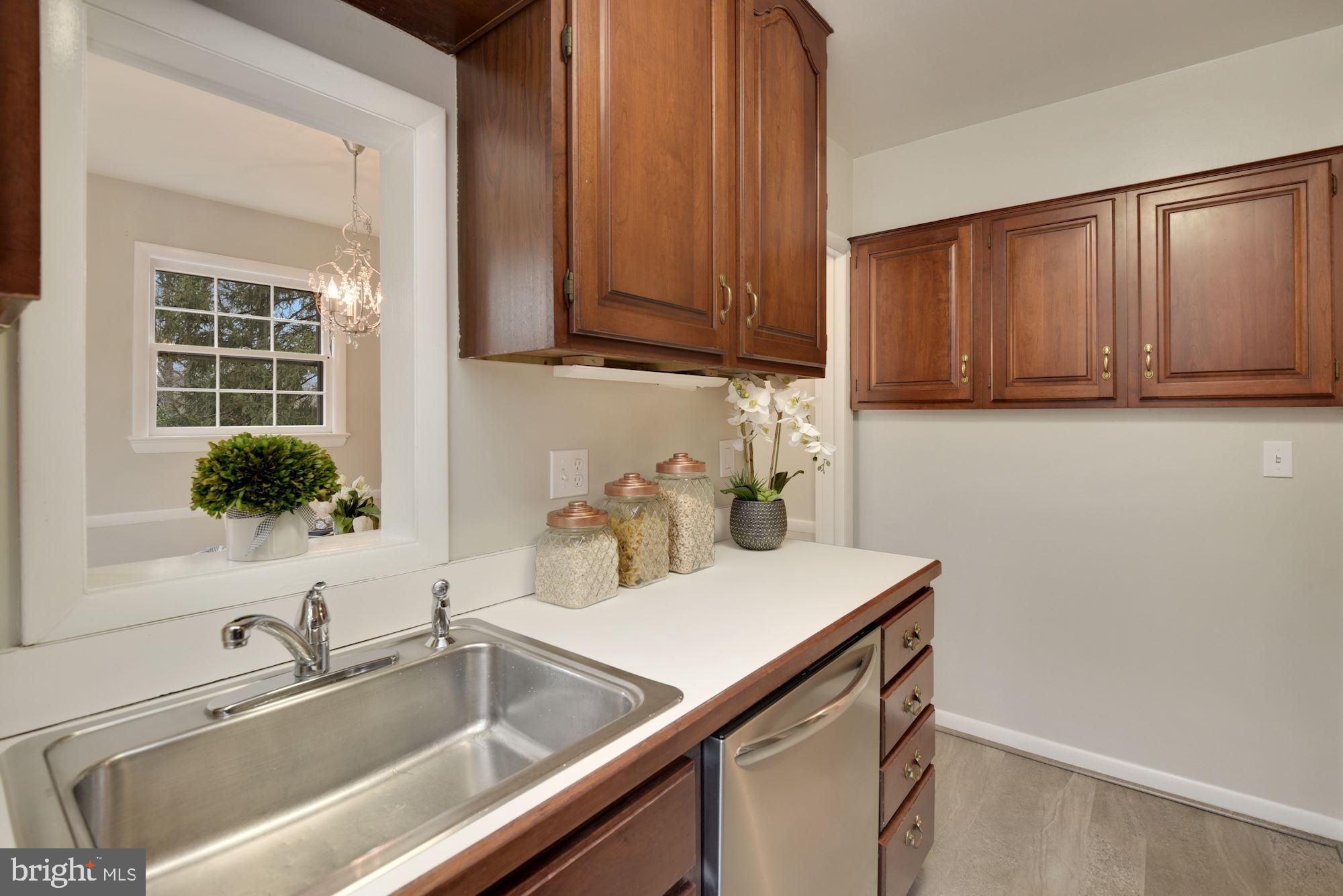 2916 Wilton Avenue Silver Spring, MD 20910 - Photo 10 of 45 KITCHEN ALSO HAS SERVING WINDOW TO DINING RM