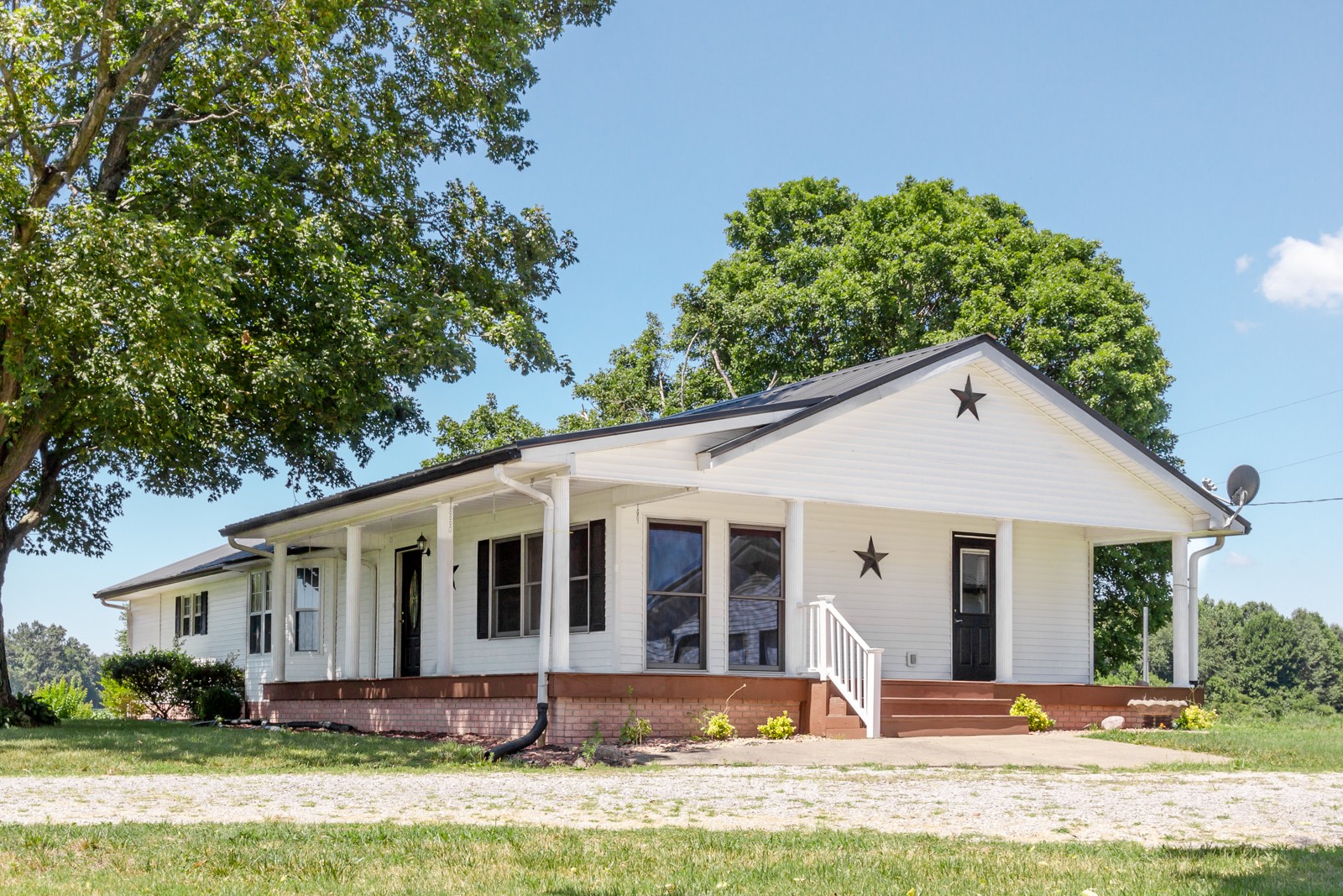 3075 Clarksville Road Trenton, KY 42286 - Photo 2 of 40 Gallery Image 2