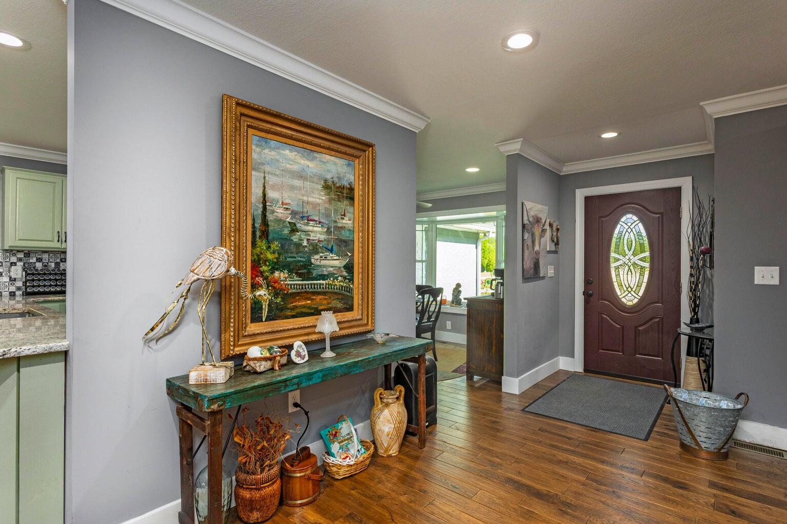 8060 Highway 30 Decatur, TN 37322 - Photo 33 of 76 Foyer