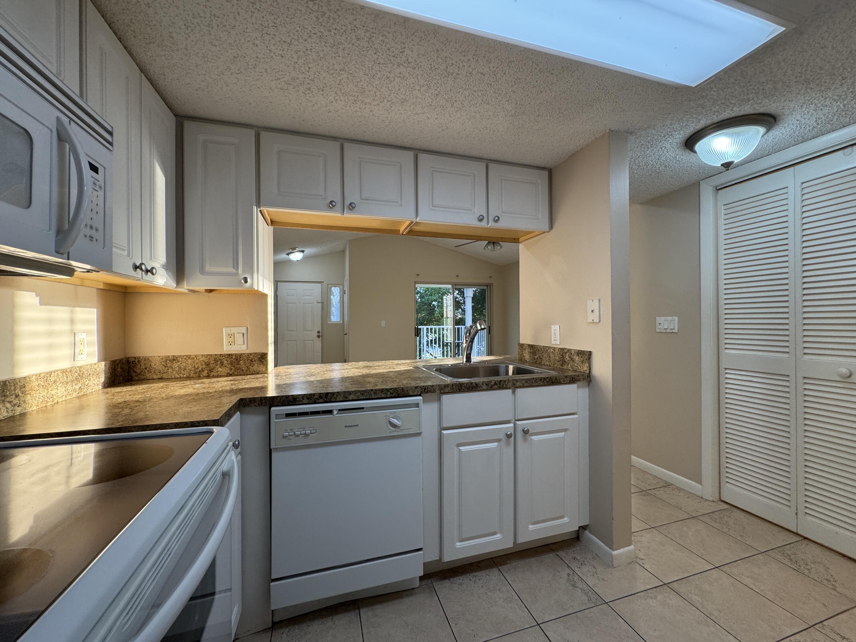 6340 La Costa Drive, Unit C Boca Raton, FL 33433 - Photo 10 of 12 IMG_1890