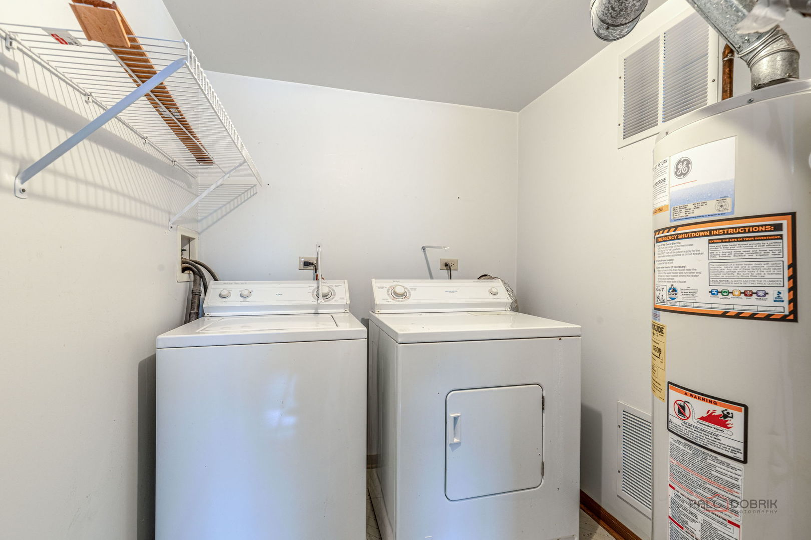 1716 Red Bud Road Bolingbrook, IL 60490 - Photo 29 of 38 a utility room with dryer and washer