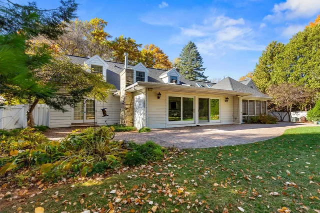 $825,000 | 201 South Kenosha Drive, Madison, WI 53705