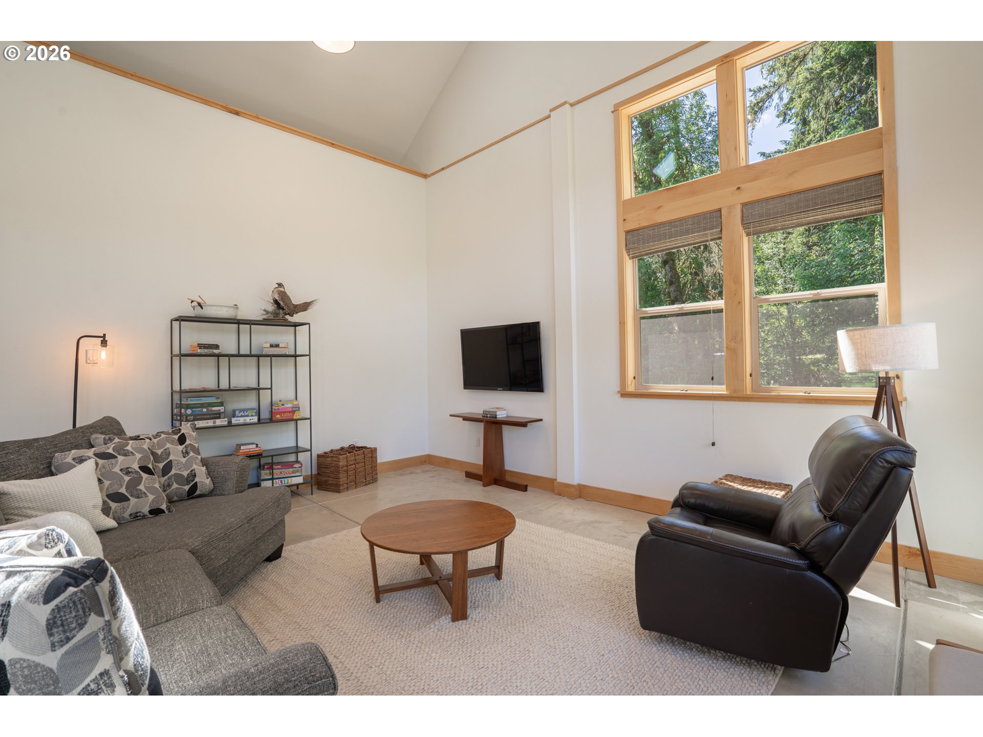 45955 Goodpasture Road Vida, OR 97488 - Photo 14 of 48