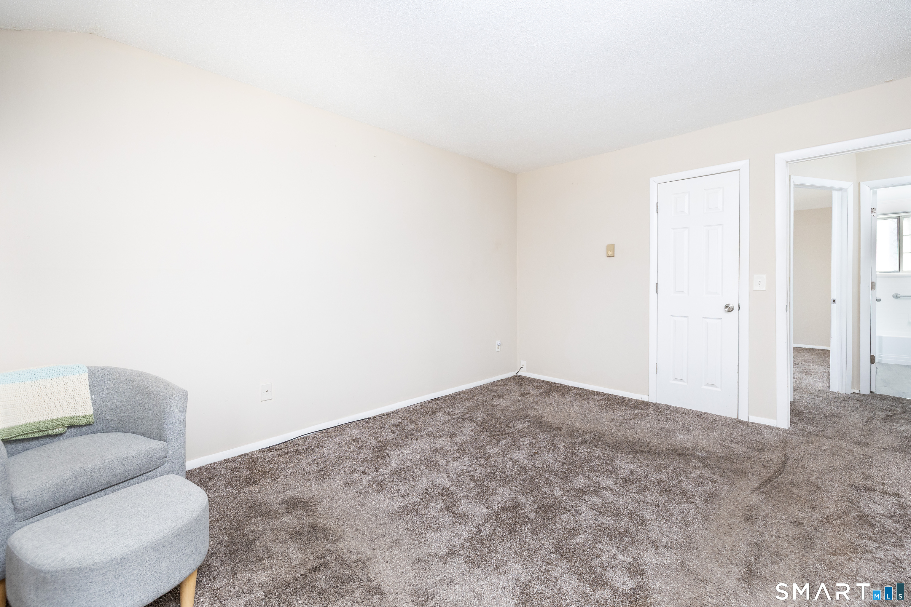 94 Cynthia Lane, Unit D5 Middletown, CT 06457 - Photo 6 of 12