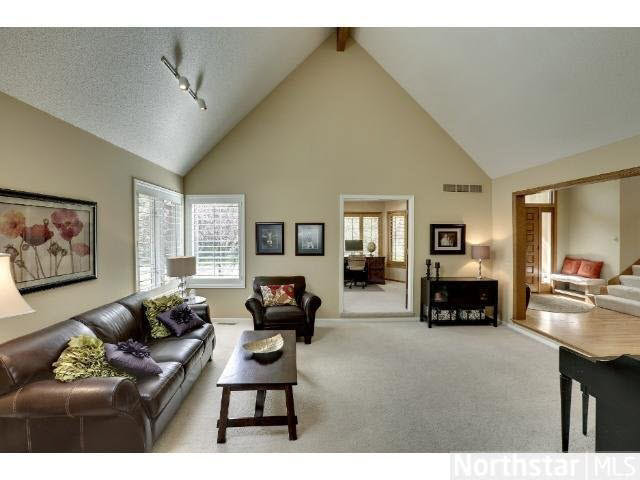6024 Schaefer Road Edina, MN 55436 - Photo 3 of 18