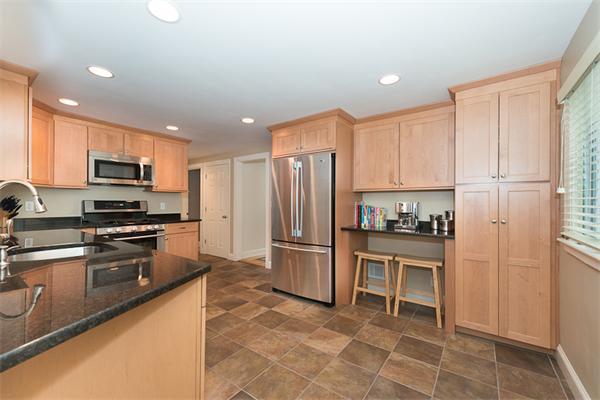 15 Grandview Road Arlington, MA 02476 - Photo 8 of 30 Gallery Image 8