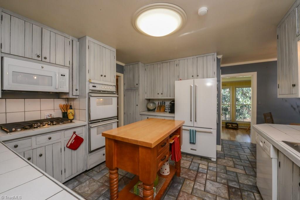 809 Sunset Drive High Point, NC 27262 - Photo 17 of 30 Gallery Image 17