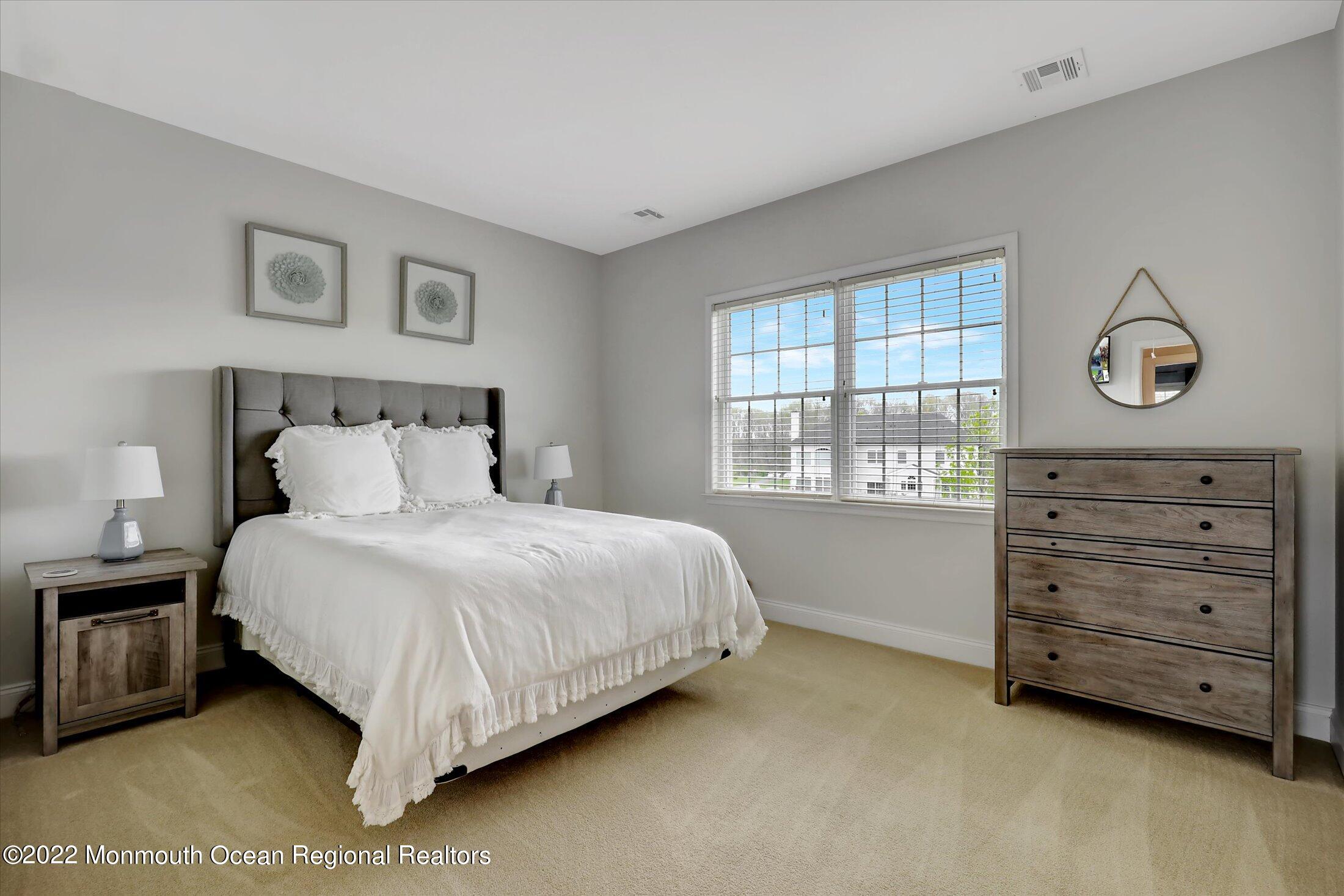 39 Weathervane Circle Cream Ridge, NJ 08514 - Photo 23 of 31 36-Bedroom