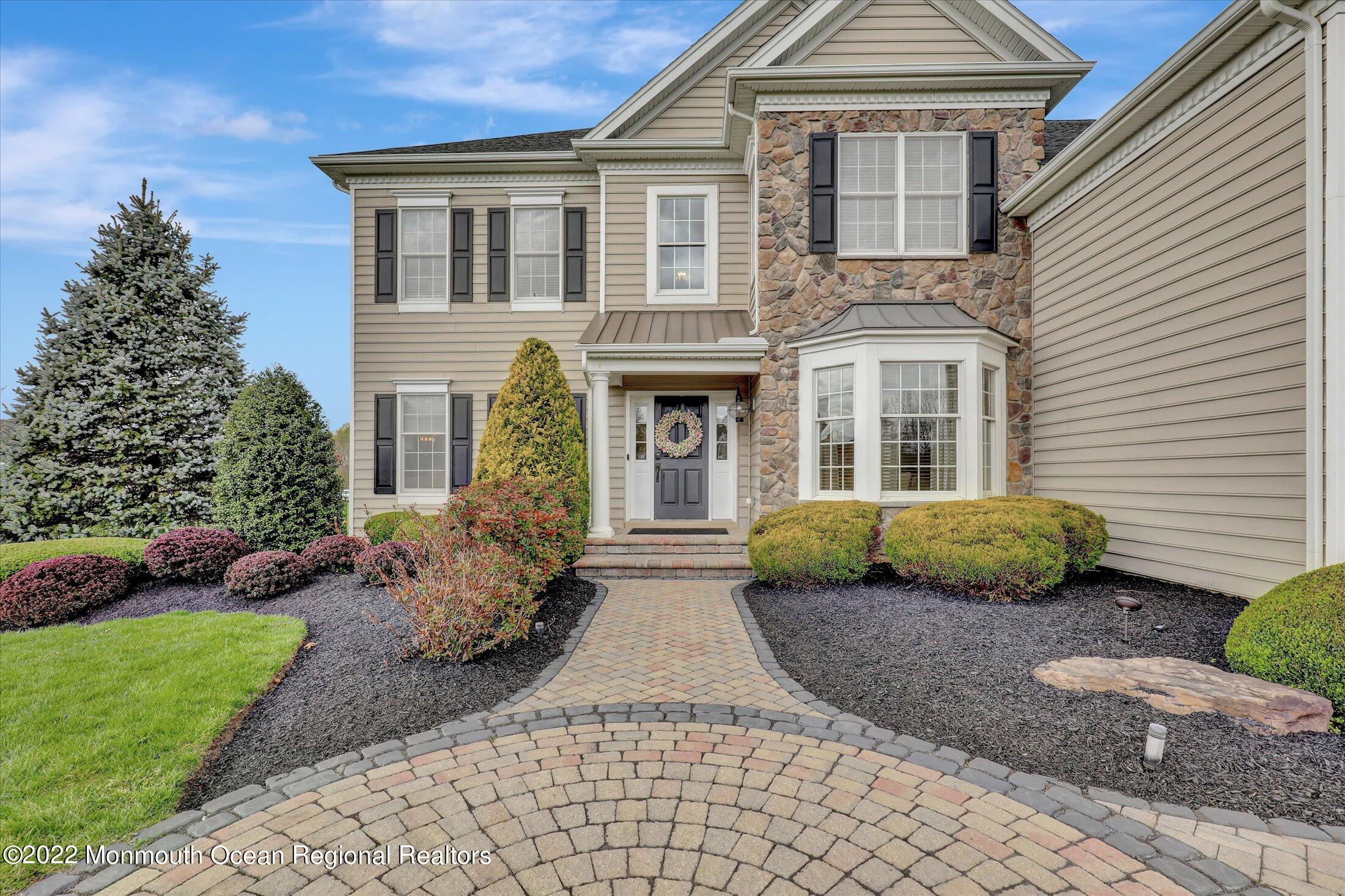 39 Weathervane Circle Cream Ridge, NJ 08514 - Photo 3 of 31 06-Front of Home