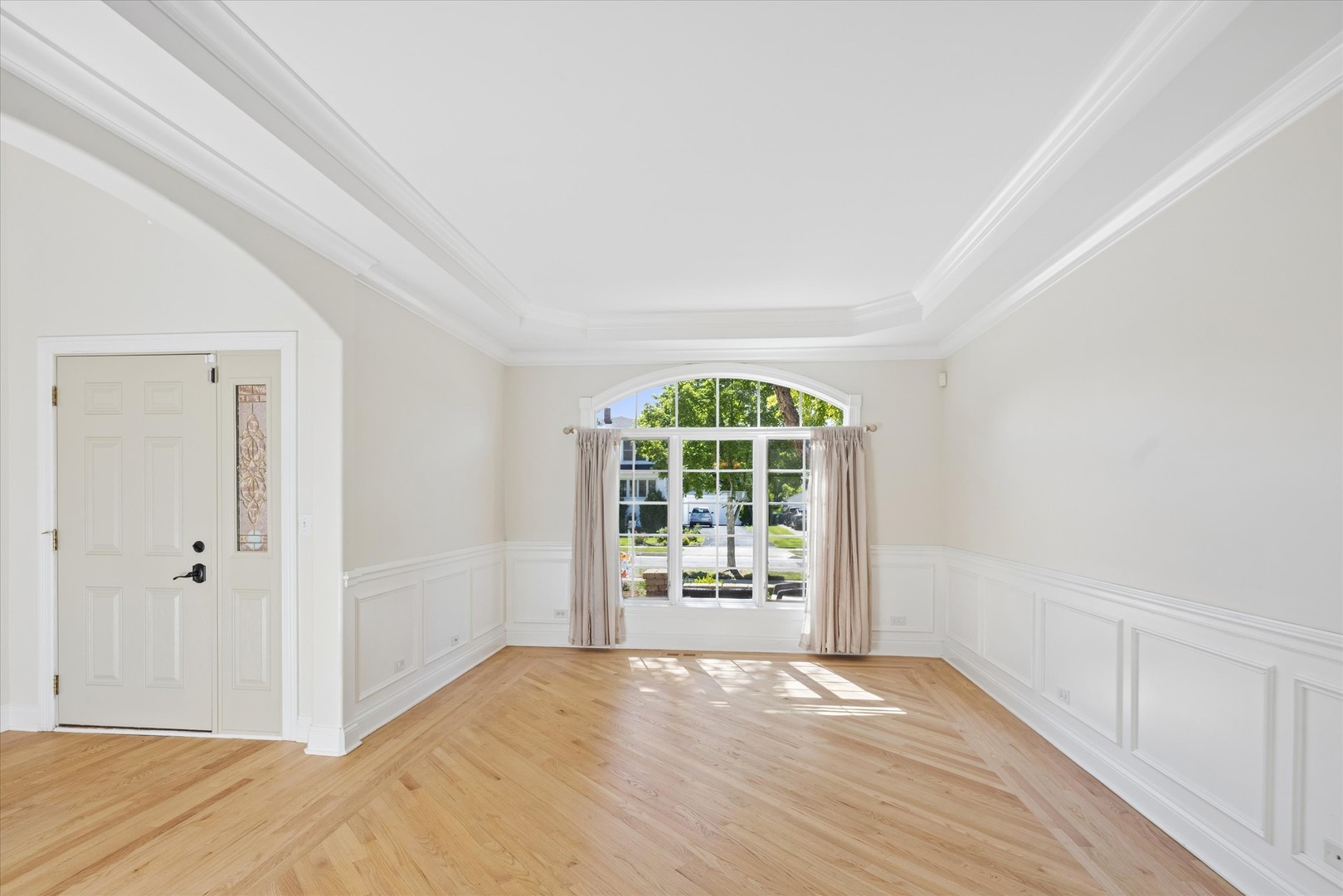 403 South Fairview Avenue Elmhurst, IL 60126 - Photo 4 of 34