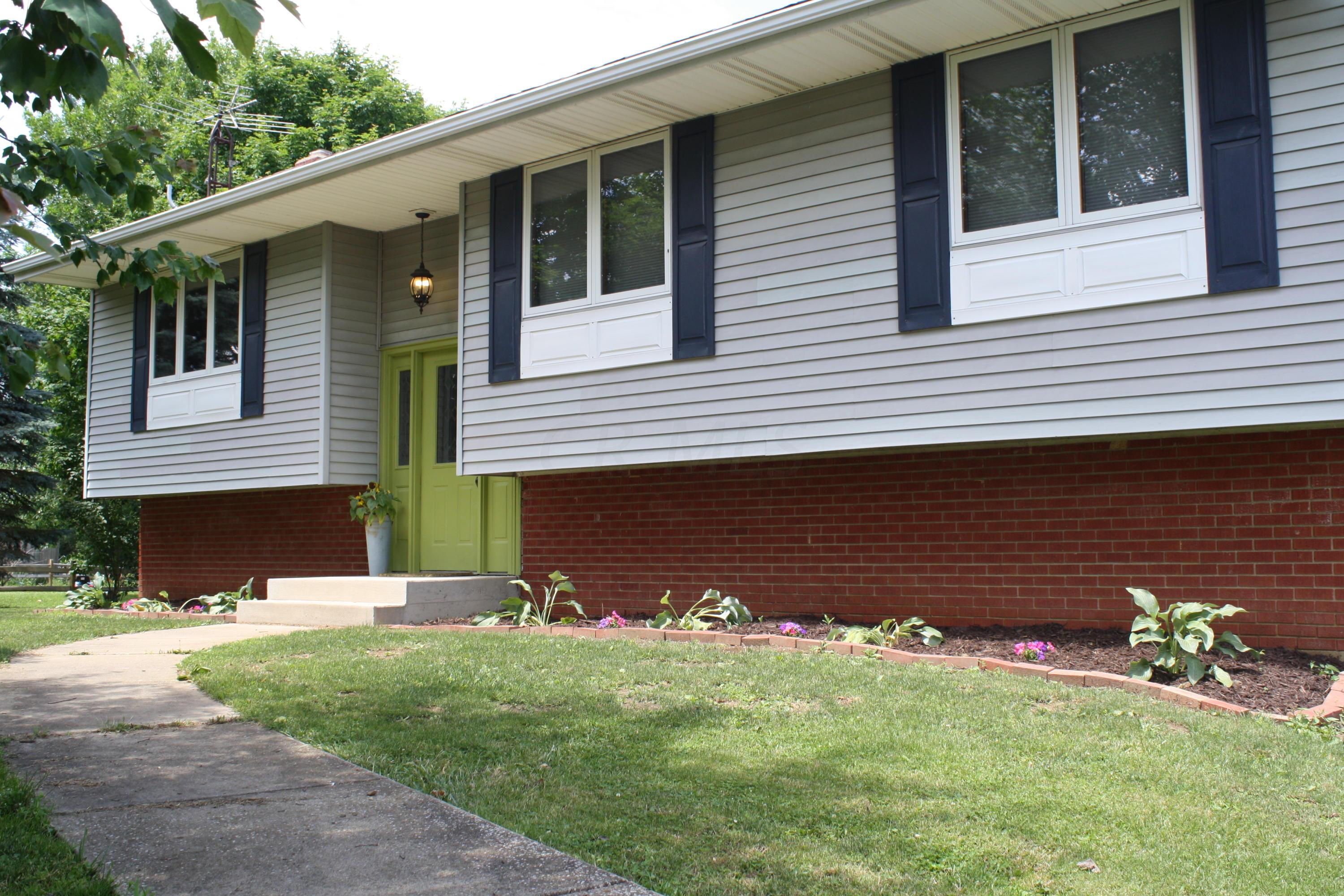 17239 Sycamore Road Mount Vernon, OH 43050 - Photo 3 of 18 Gallery Image 3