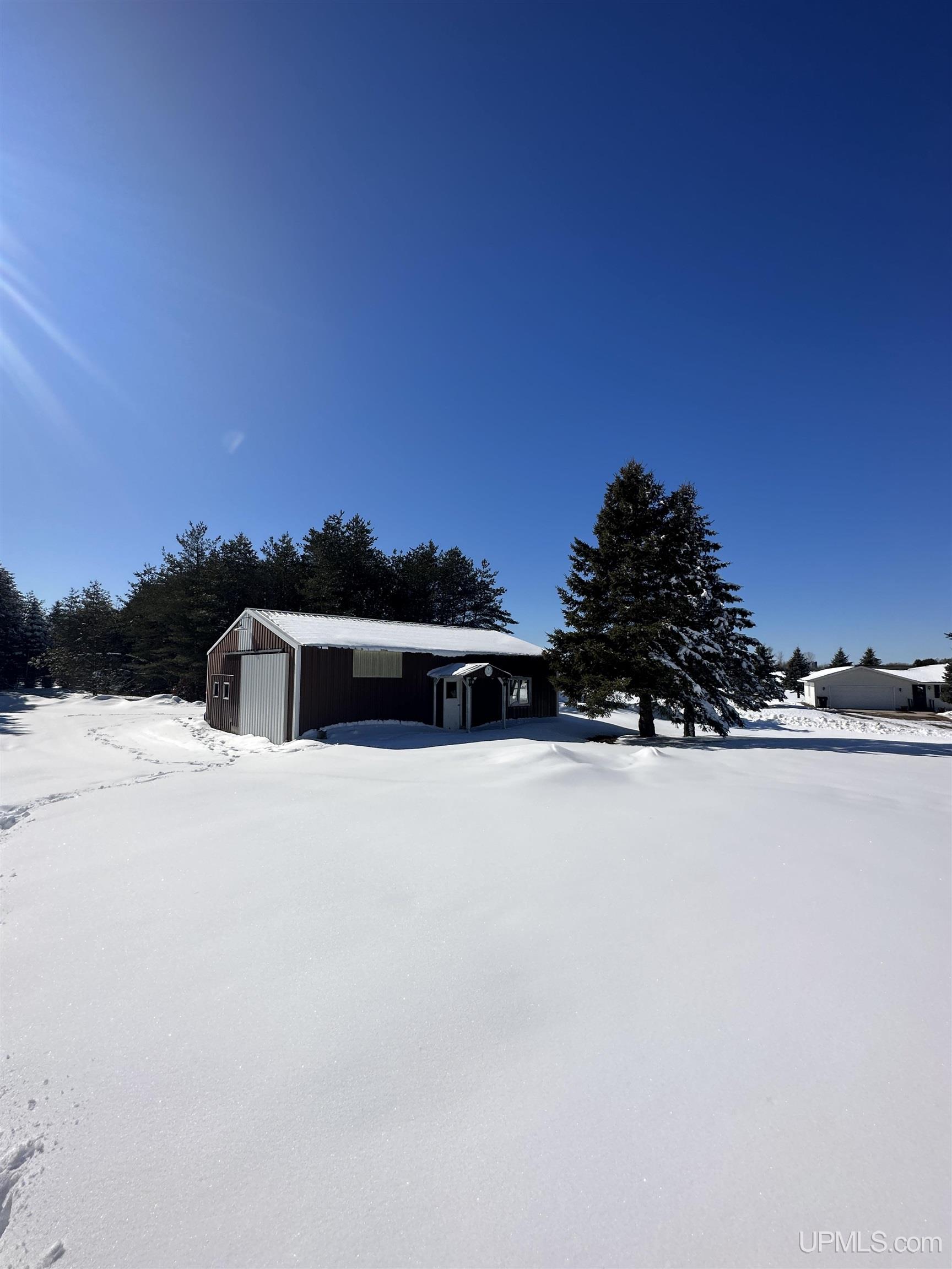 5729 F Road Bark River, MI 49807 - Photo 32 of 37
