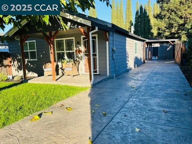 a view of a house with garden