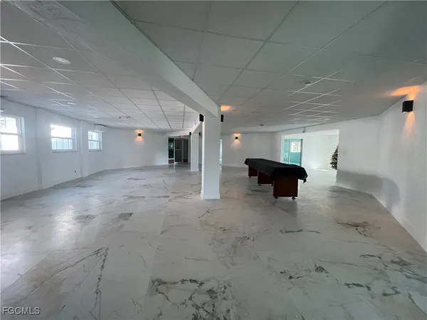 a view of livingroom with furniture