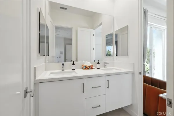 $5,200 | 3345 Ambassador Drive, Palm Springs, CA 92262