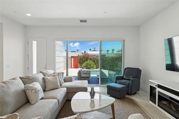 $5,200 | 3345 Ambassador Drive, Palm Springs, CA 92262