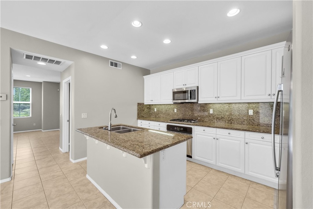 14 Conservatory Drive Ladera Ranch, CA 92694 - Photo 11 of 27