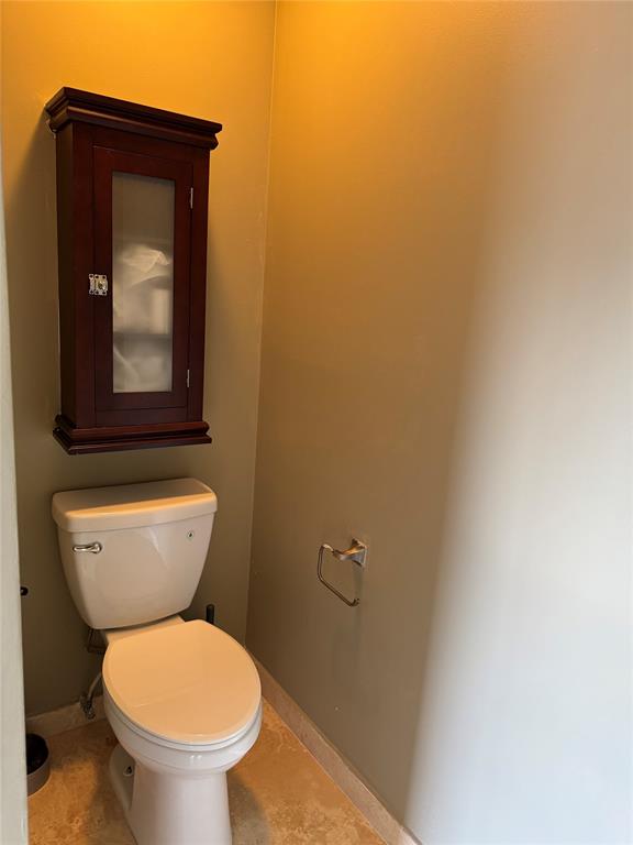22251 Sands Point Drive Boca Raton, FL 33433 - Photo 8 of 41 a bathroom with a toilet