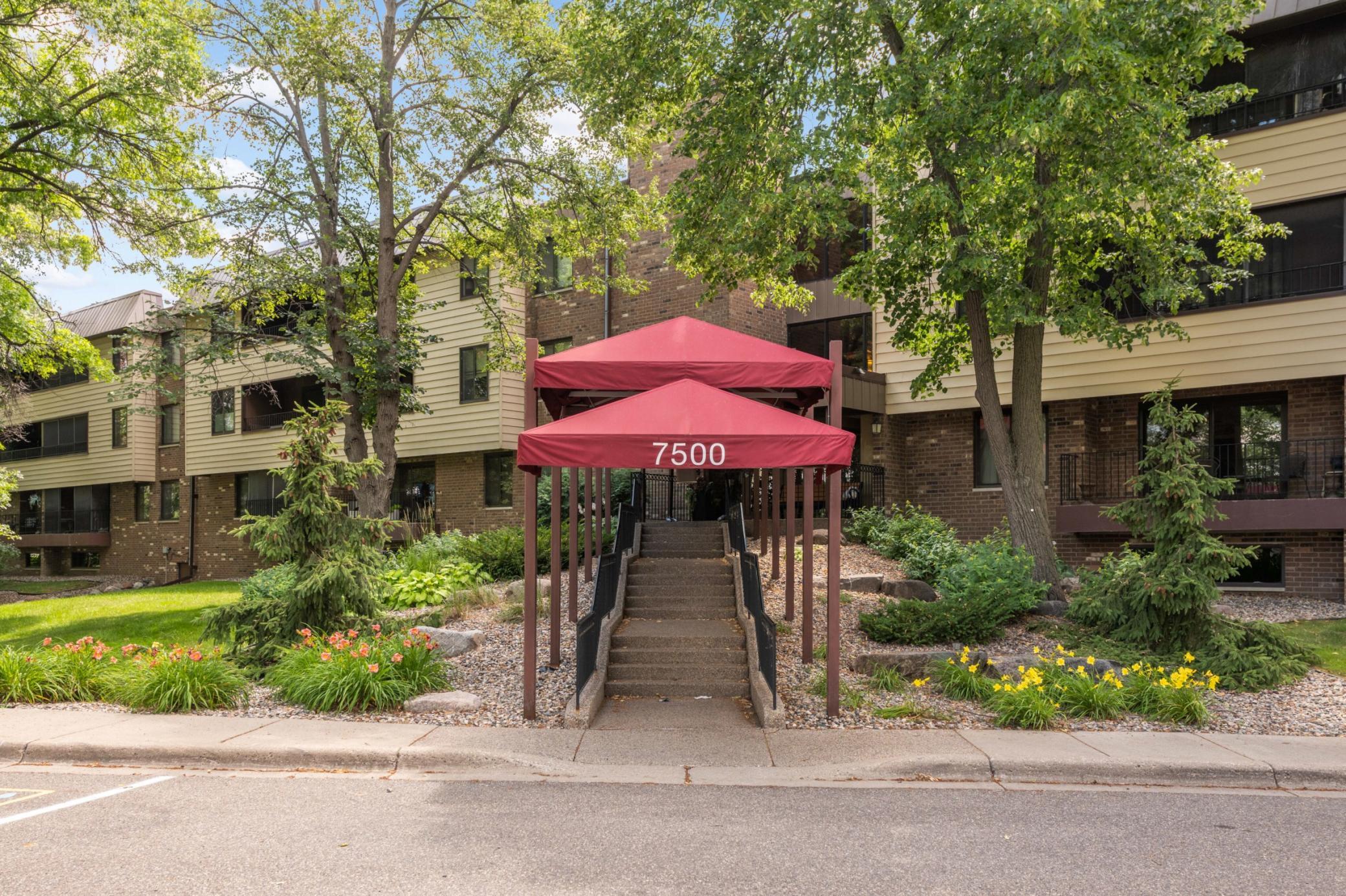 7500 Cahill Road, Unit 304C Edina, MN 55439 - Photo 1 of 40