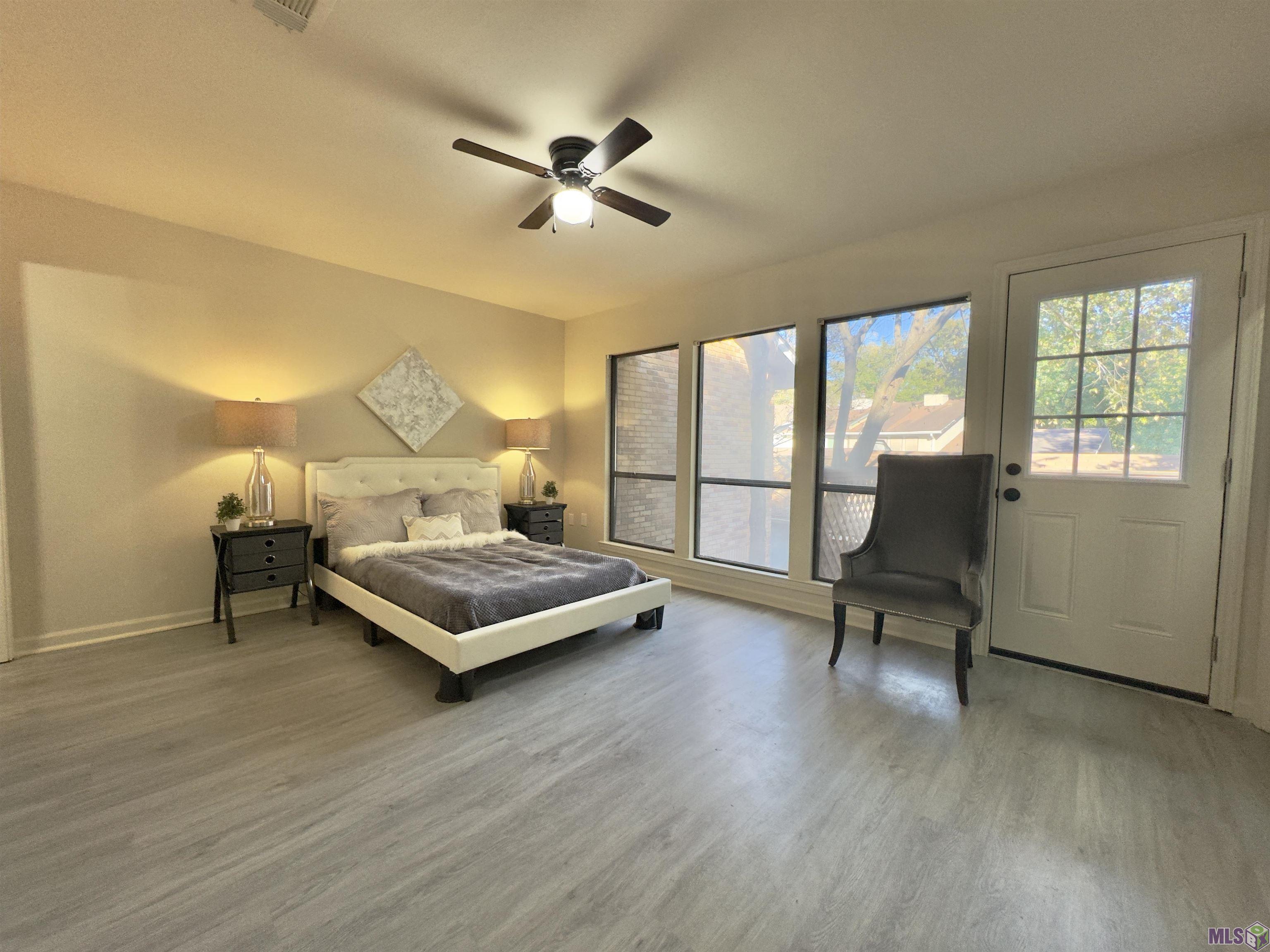 2455 Aubin Lane Baton Rouge, LA 70816 - Photo 14 of 25 En Suite Bedroom