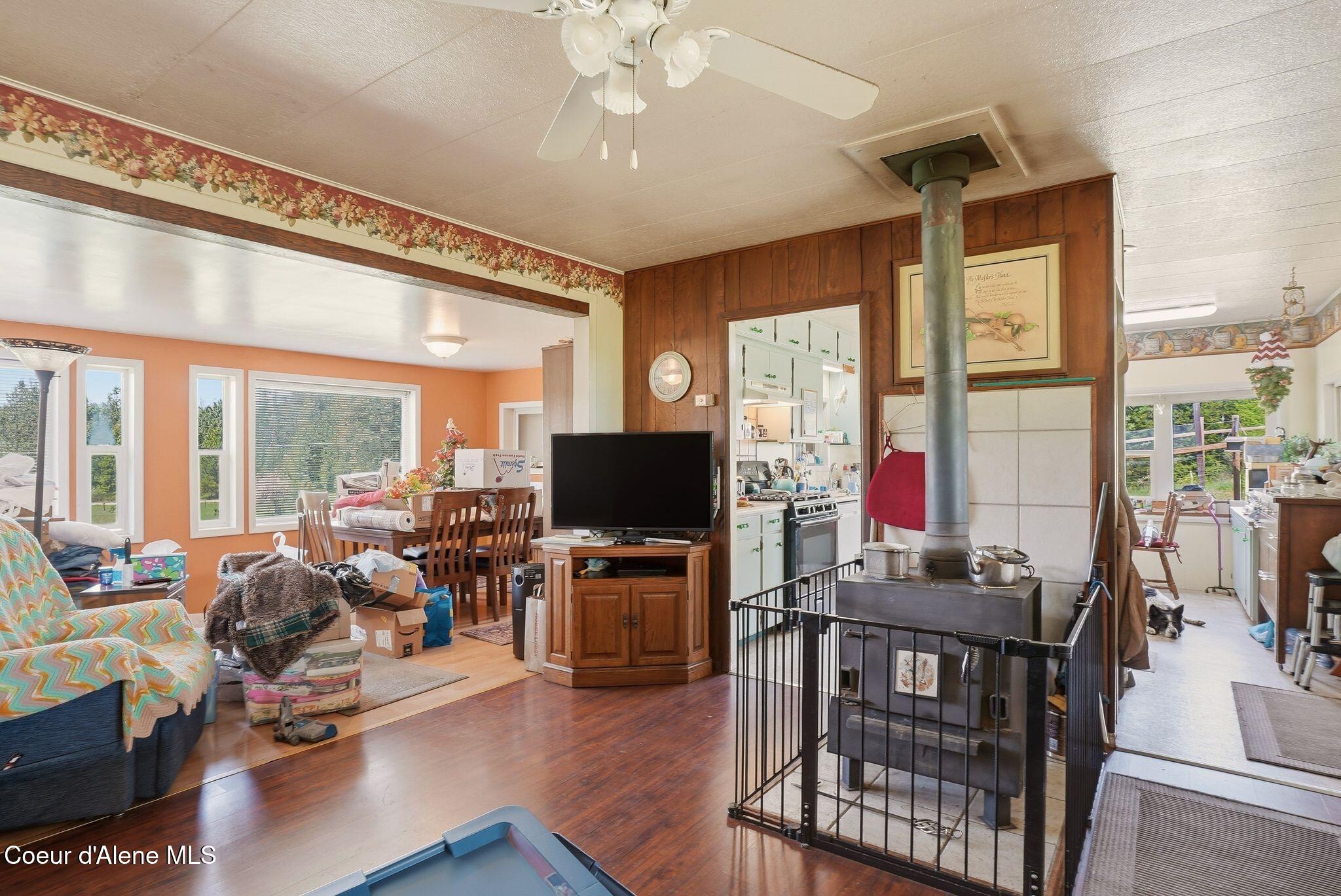 2222 Jewel Lake Road Sagle, ID 83860 - Photo 5 of 31 Inside-Media-Jewel-8