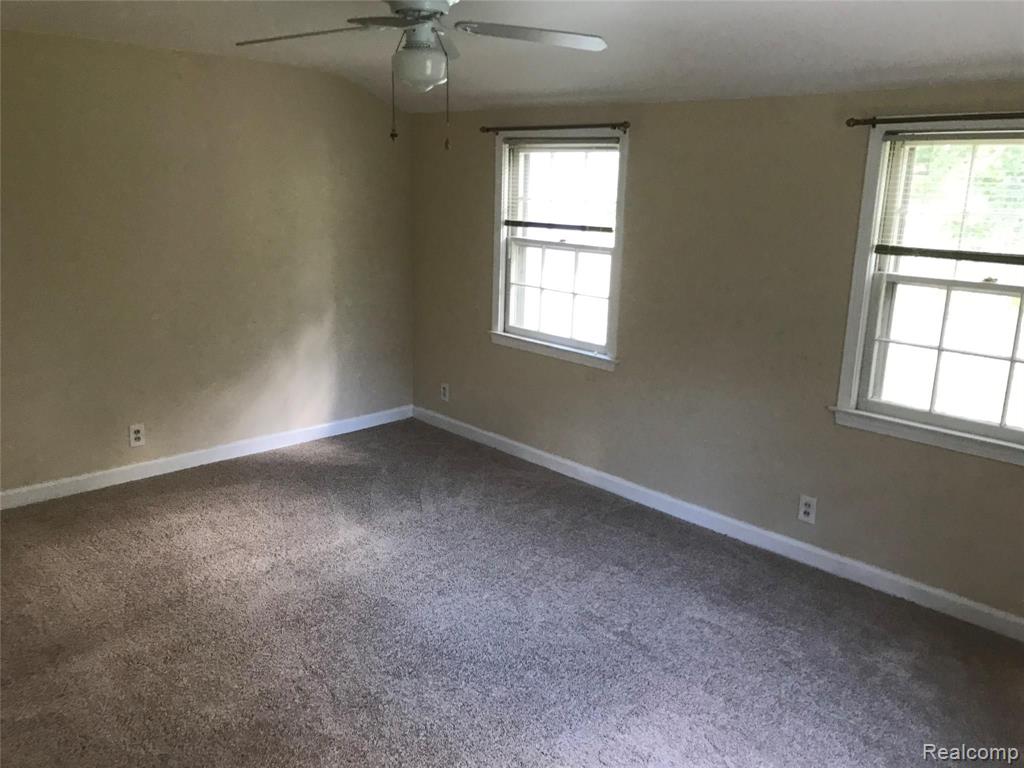 27820 Rackham Drive Lathrup Village, MI 48076 - Photo 23 of 31