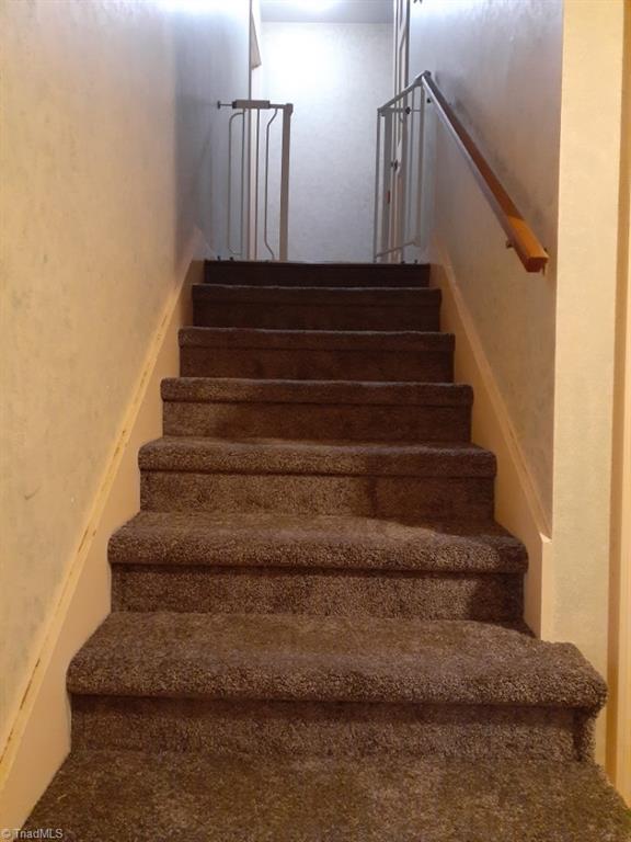 603 Shadybrook Road High Point, NC 27265 - Photo 20 of 31