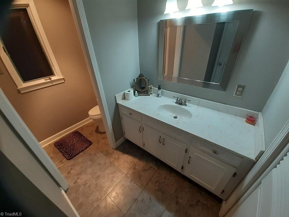 603 Shadybrook Road High Point, NC 27265 - Photo 28 of 31