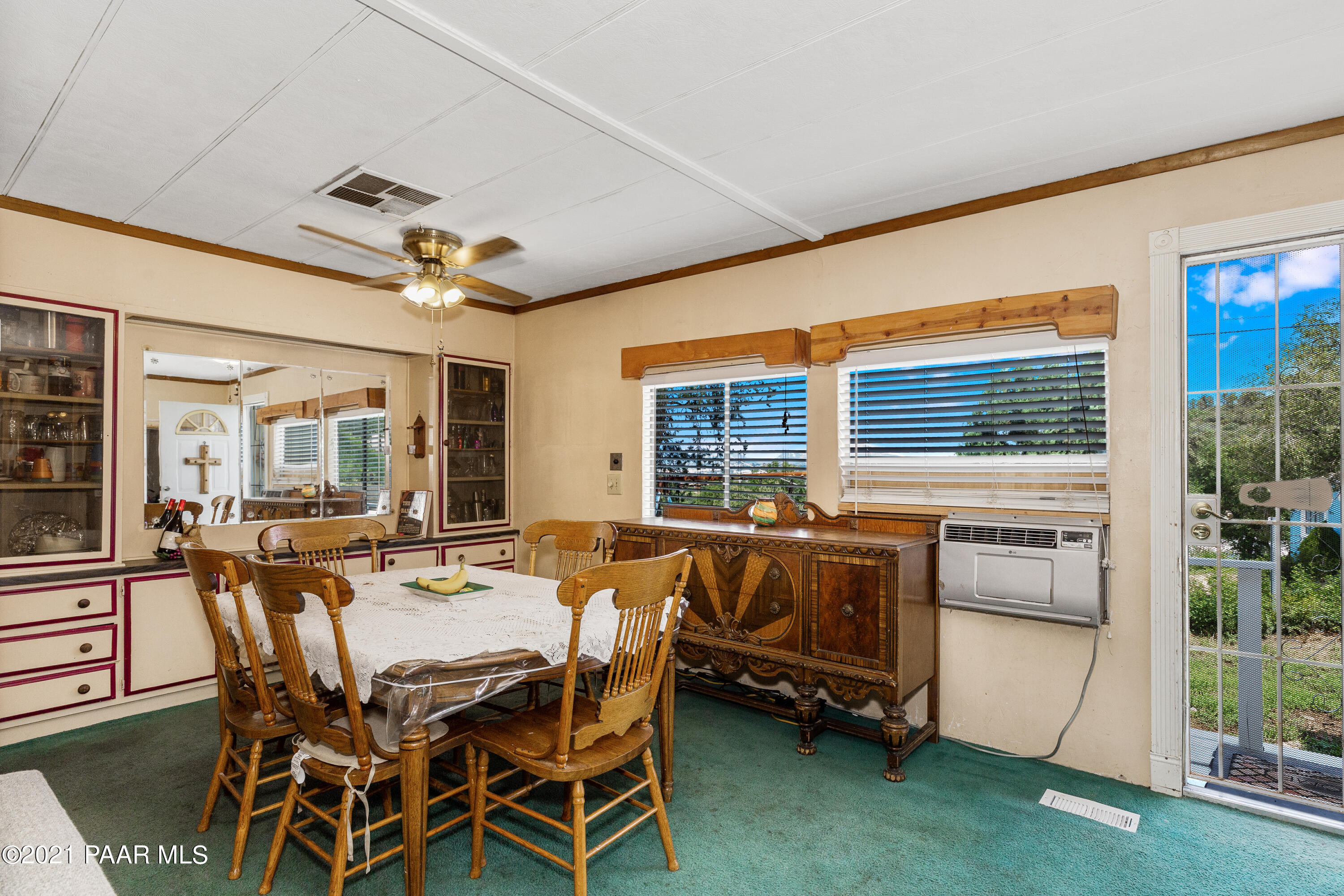007_Dining Room