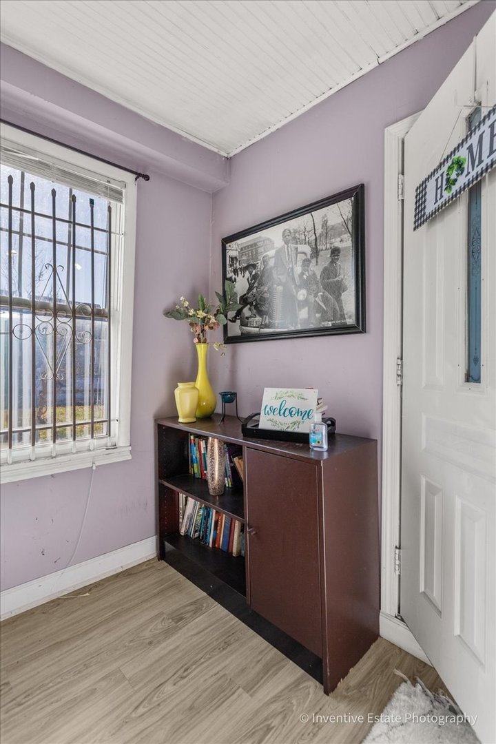 12018 South Loomis Street Chicago, IL 60643 - Photo 4 of 21 a room with furniture and window