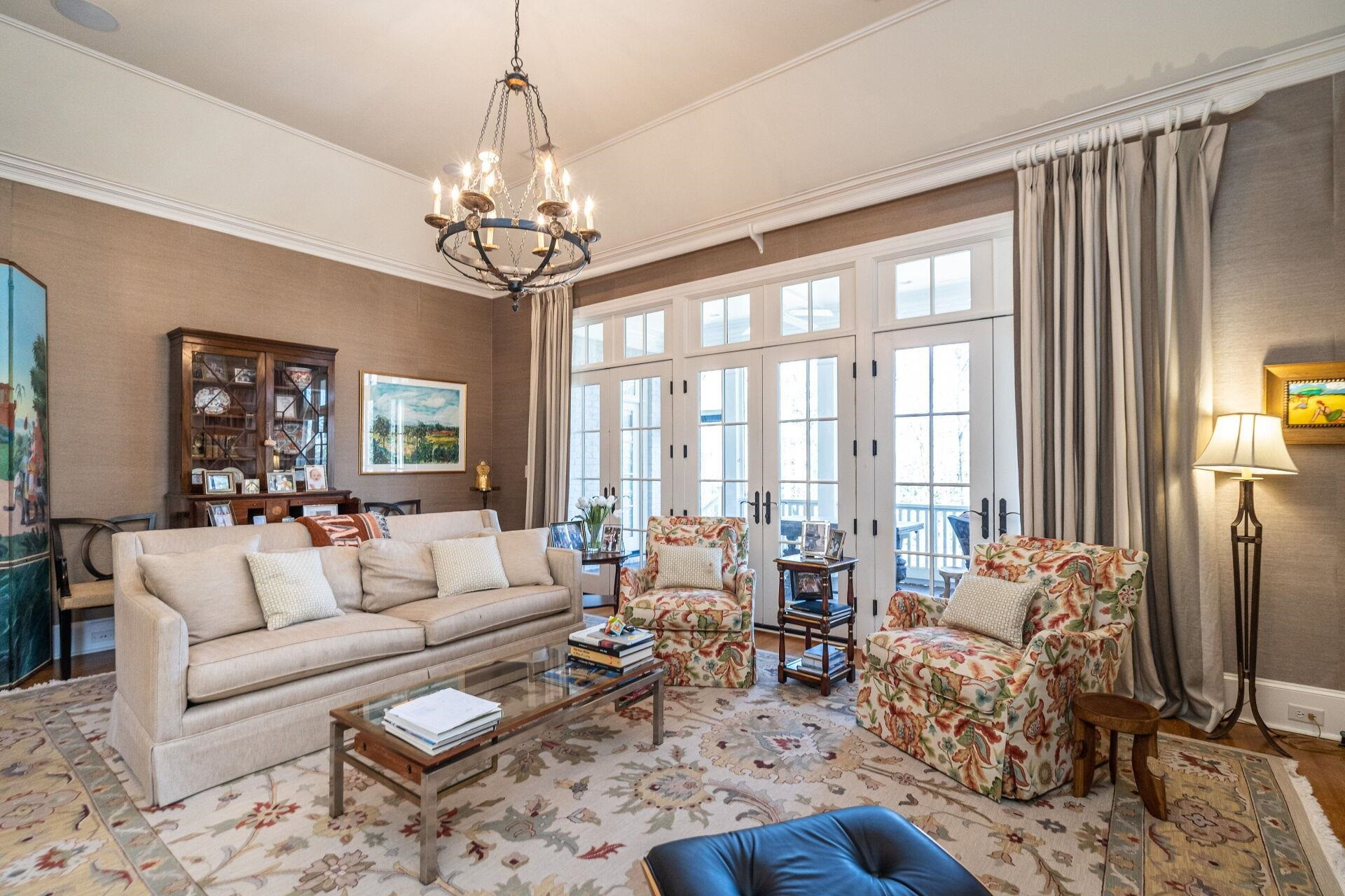 615 Transylvania Avenue Raleigh, NC 27609 - Photo 10 of 27 Family Room
