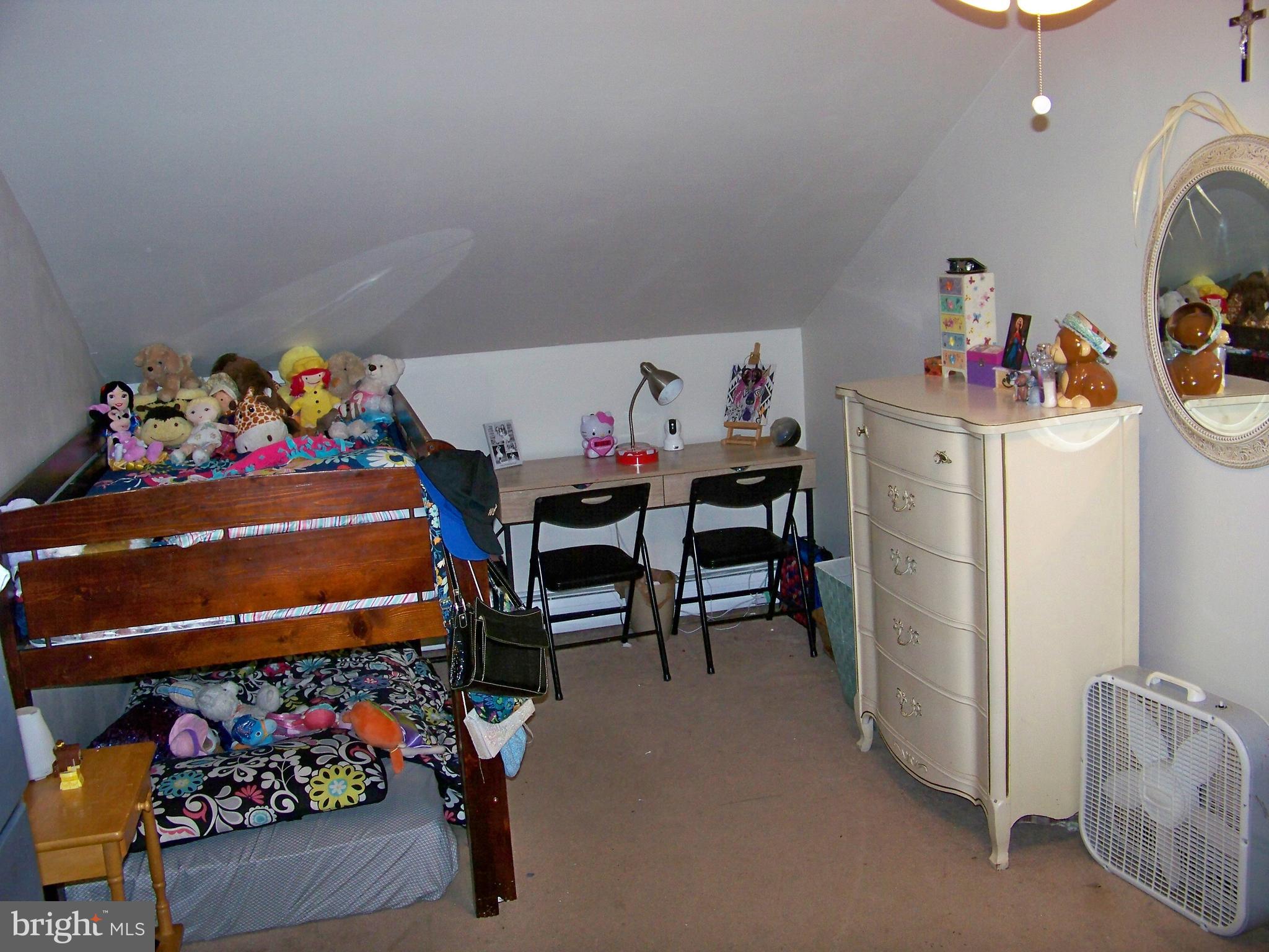 25 Granite Road Levittown, PA 19057 - Photo 24 of 29 Homework time or nap time, there is room