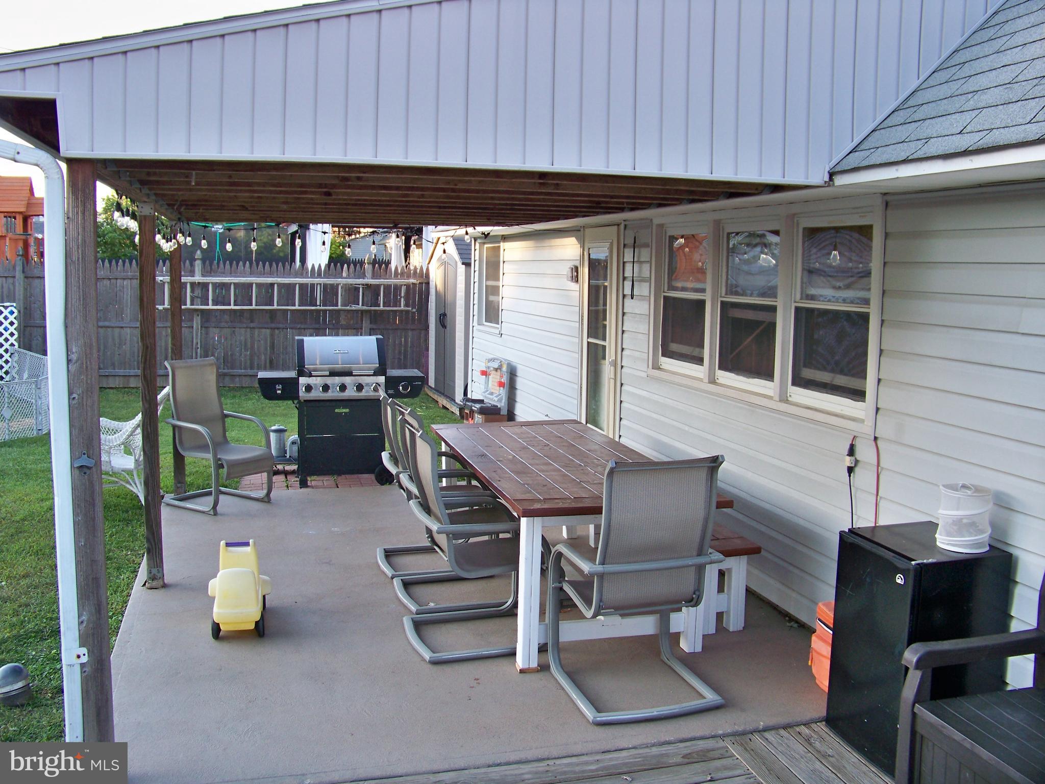 25 Granite Road Levittown, PA 19057 - Photo 27 of 29 Rain or shine you can dine under here