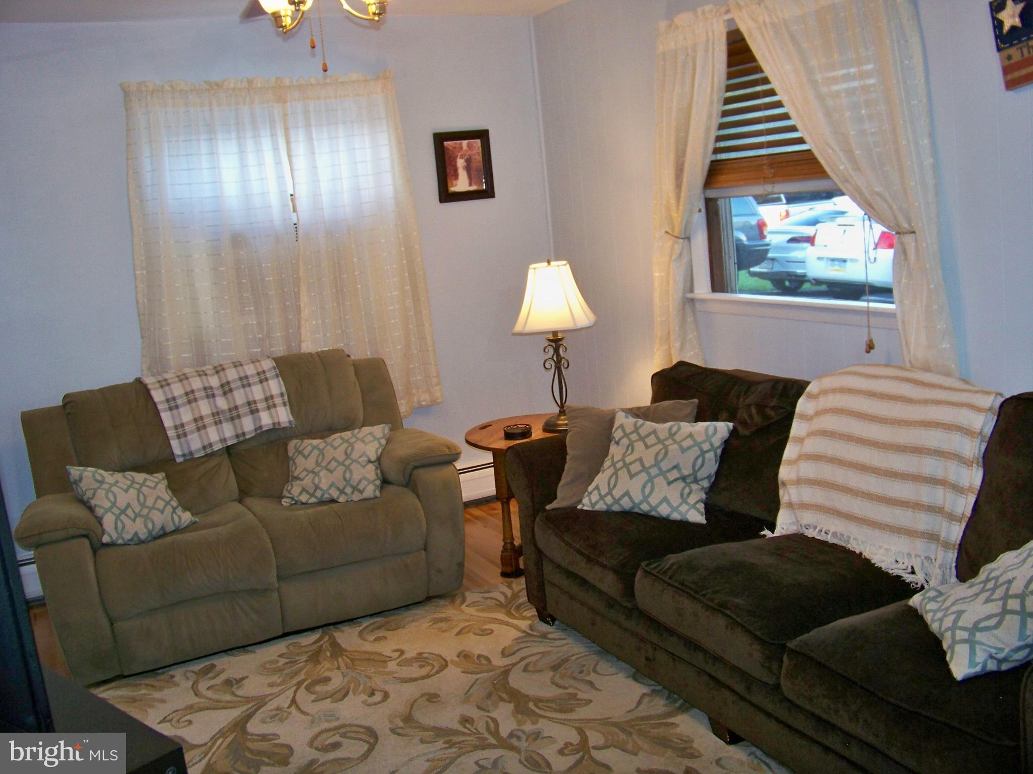 25 Granite Road Levittown, PA 19057 - Photo 5 of 29 Quaint Living area was once 4th Bedroom