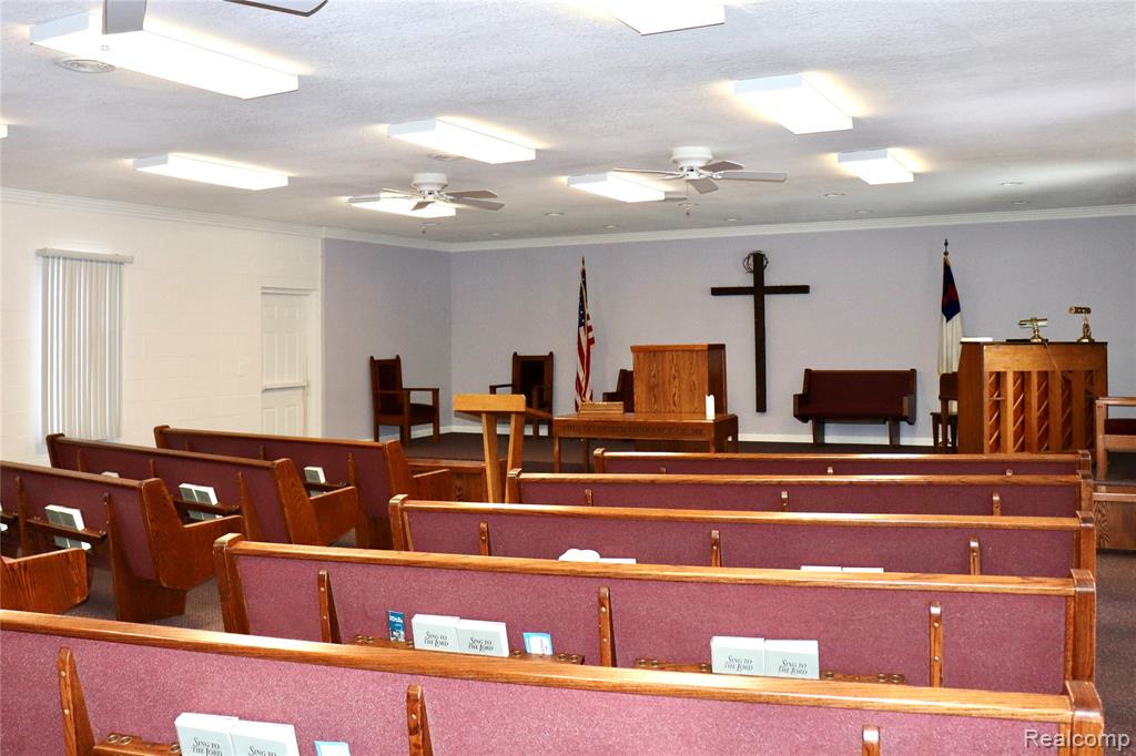 8410 Linden Road Swartz Creek, MI 48473 - Photo 10 of 32