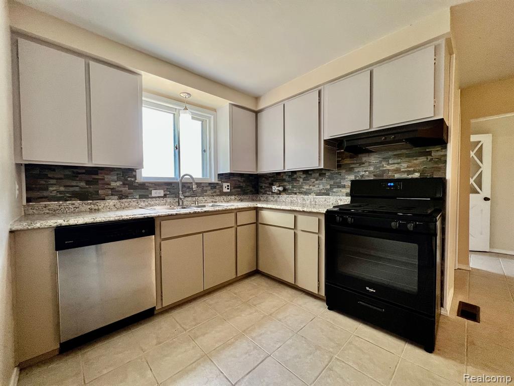 6801 Connell Road Yale, MI 48097 - Photo 16 of 34