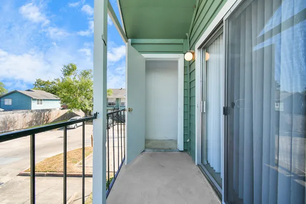 $777 | 7700 West Airport Boulevard, Unit 614, Houston, TX 77071