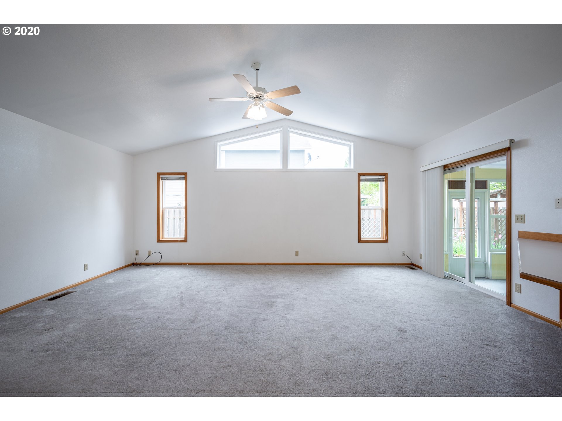 2055 Bonnie Lane Springfield, OR 97477 - Photo 6 of 15 Gallery Image 6