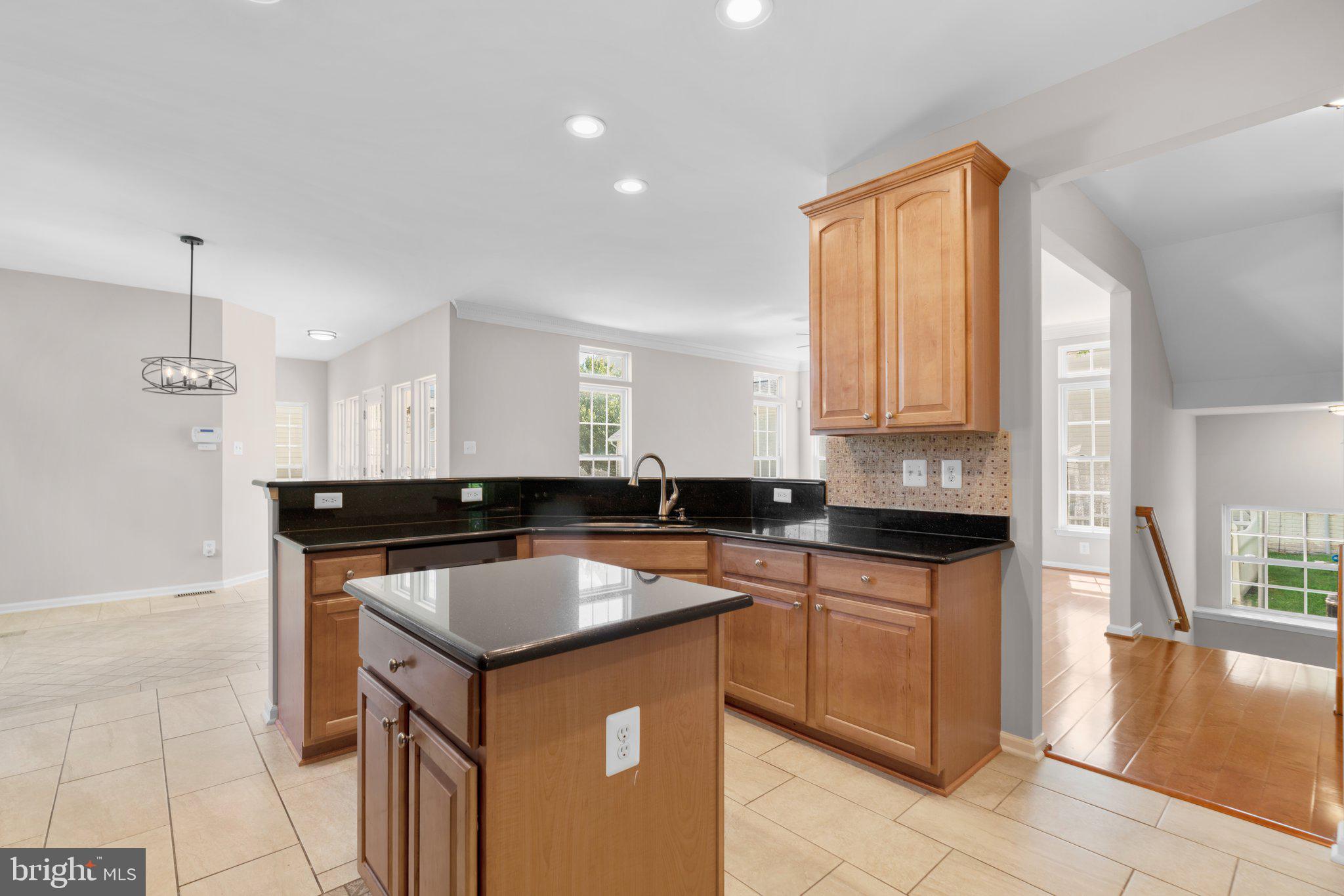 18409 Crestmount Road Boyds, MD 20841 - Photo 8 of 43