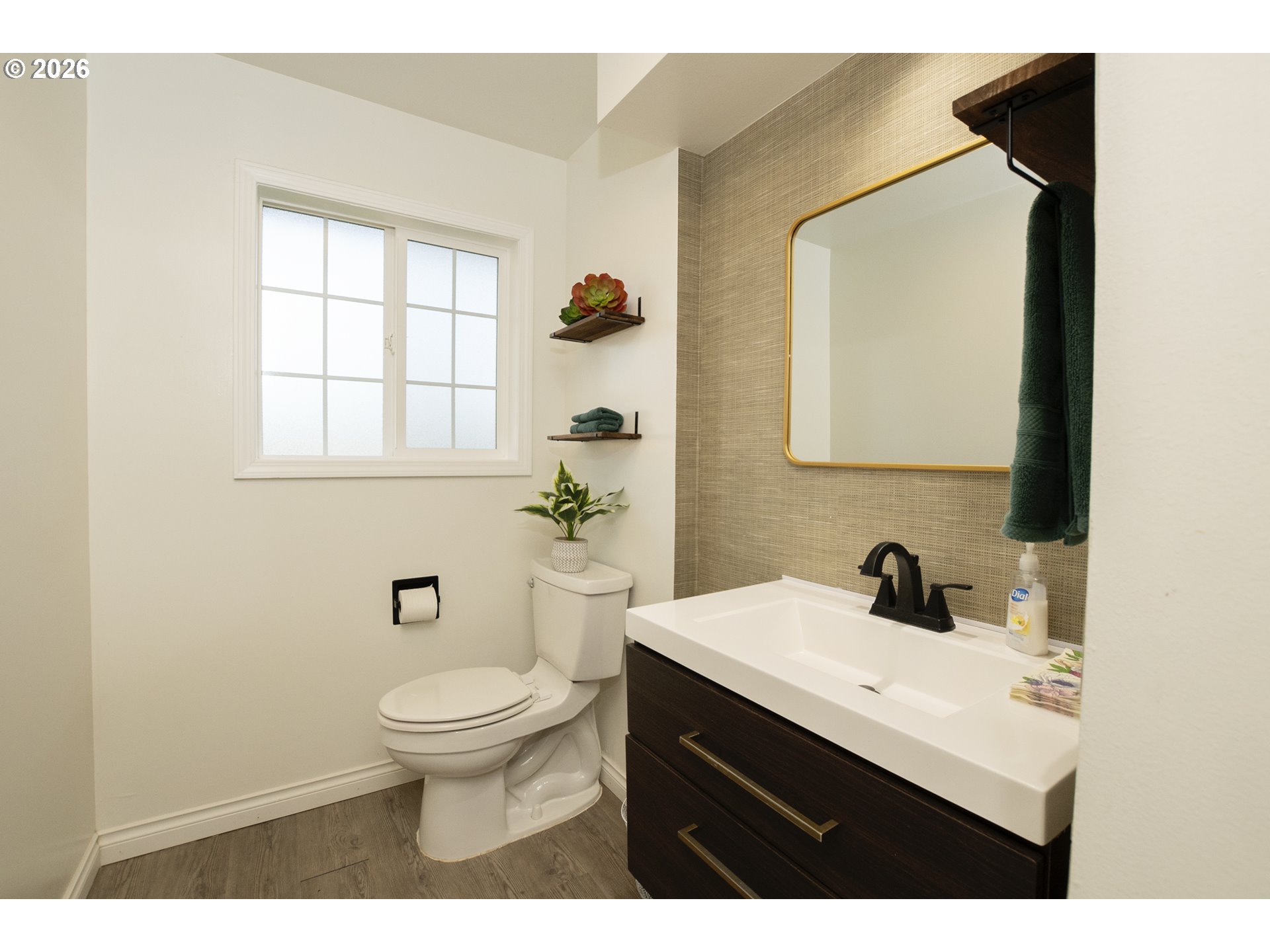 1168 Pleasant Street Springfield, OR 97477 - Photo 13 of 27 Bathroom