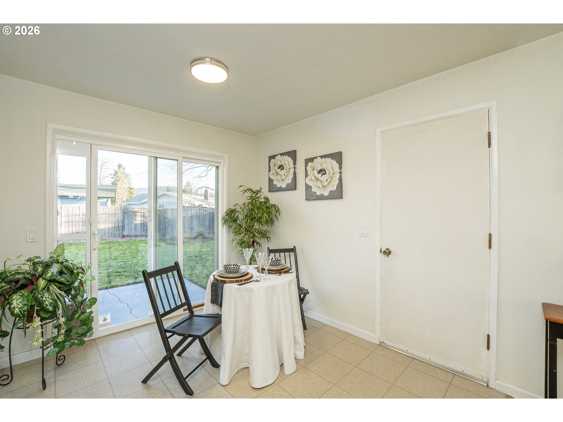 1168 Pleasant Street Springfield, OR 97477 - Photo 6 of 27 Dining Room