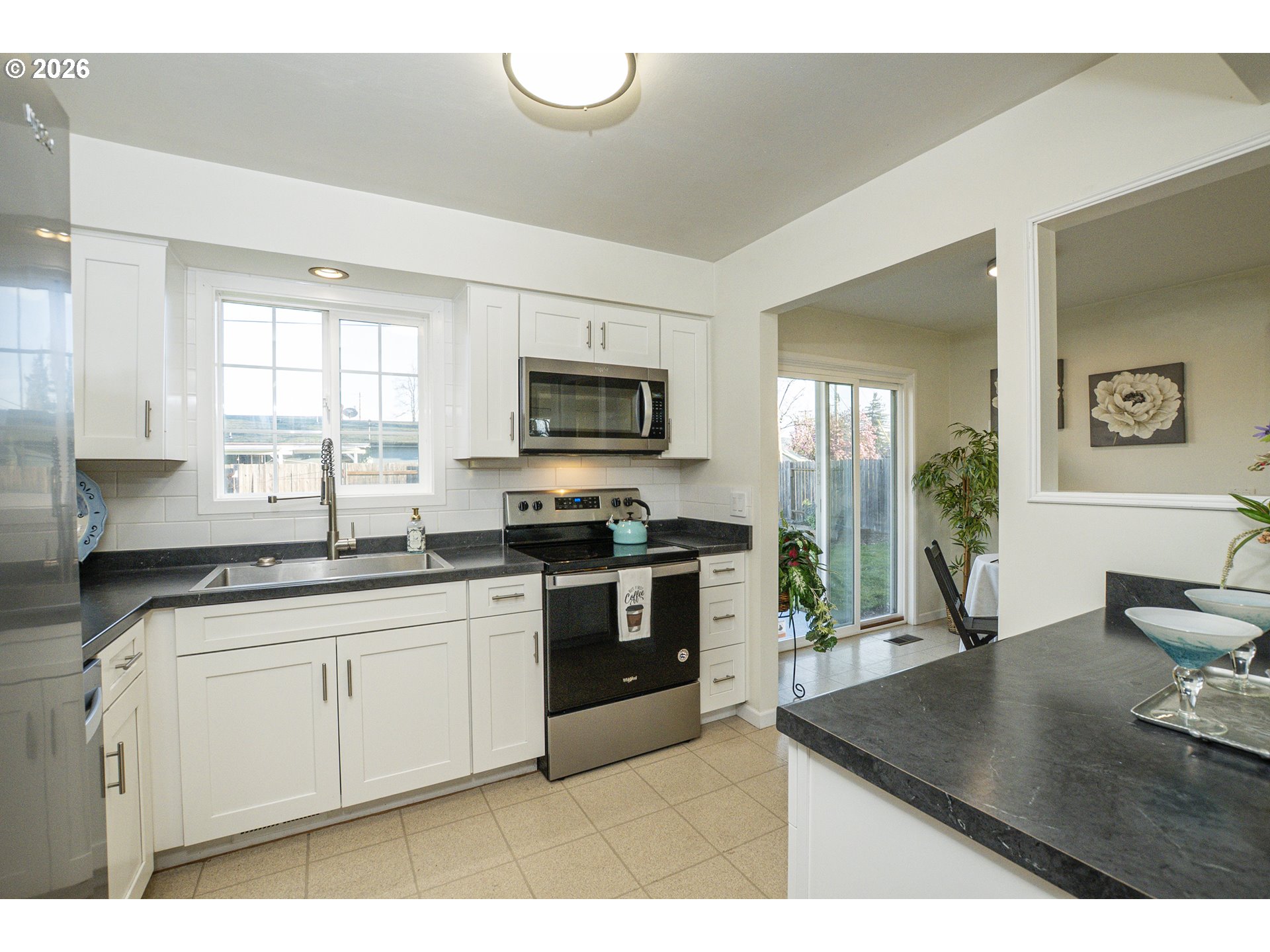 1168 Pleasant Street Springfield, OR 97477 - Photo 10 of 27 Kitchen