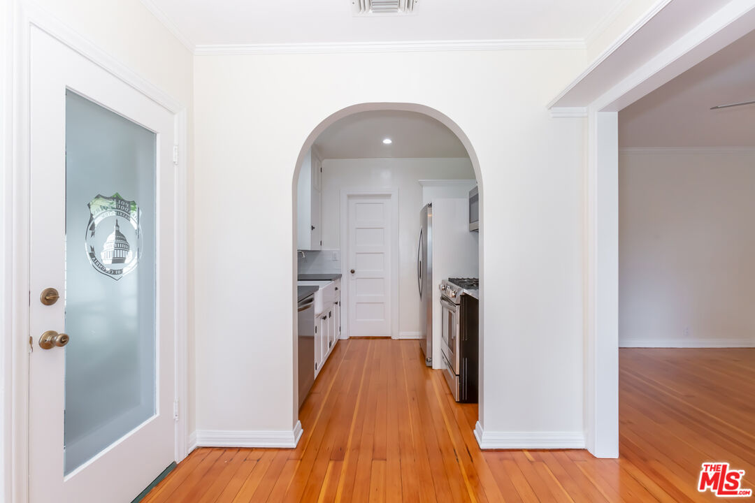 9980 Braddock Drive Culver City, CA 90232 - Photo 14 of 29 a view of entryway with wooden floor
