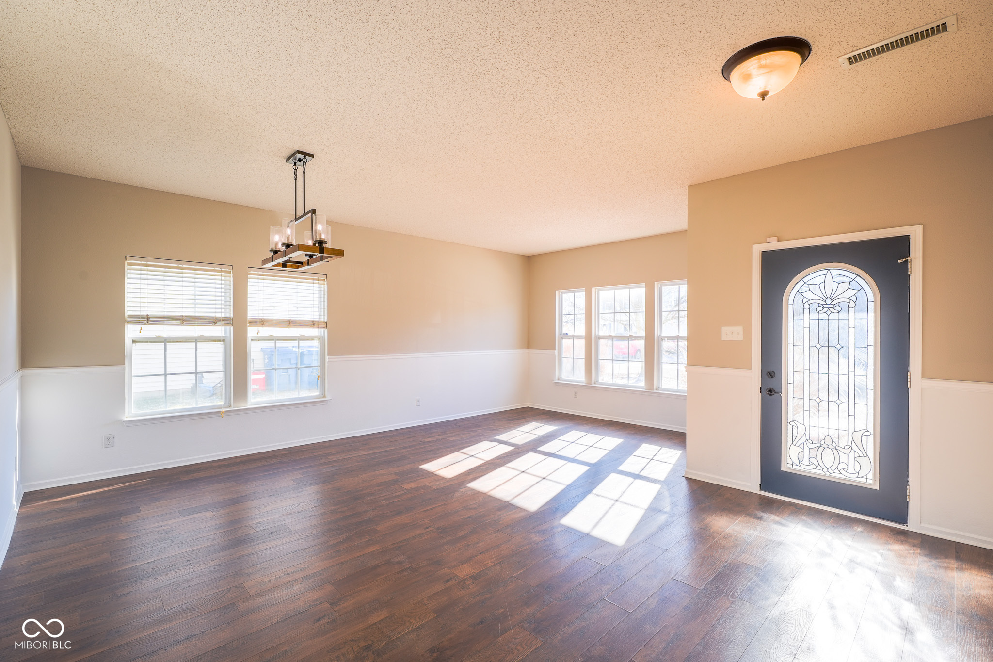 12548 Courage Crossing Fishers, IN 46037 - Photo 12 of 35