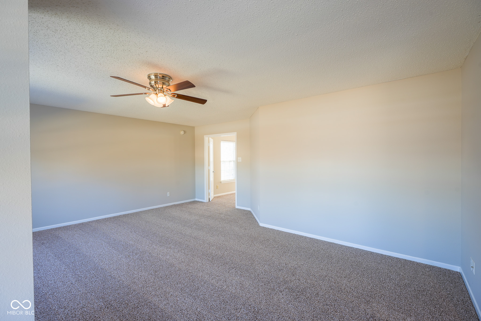 12548 Courage Crossing Fishers, IN 46037 - Photo 16 of 35