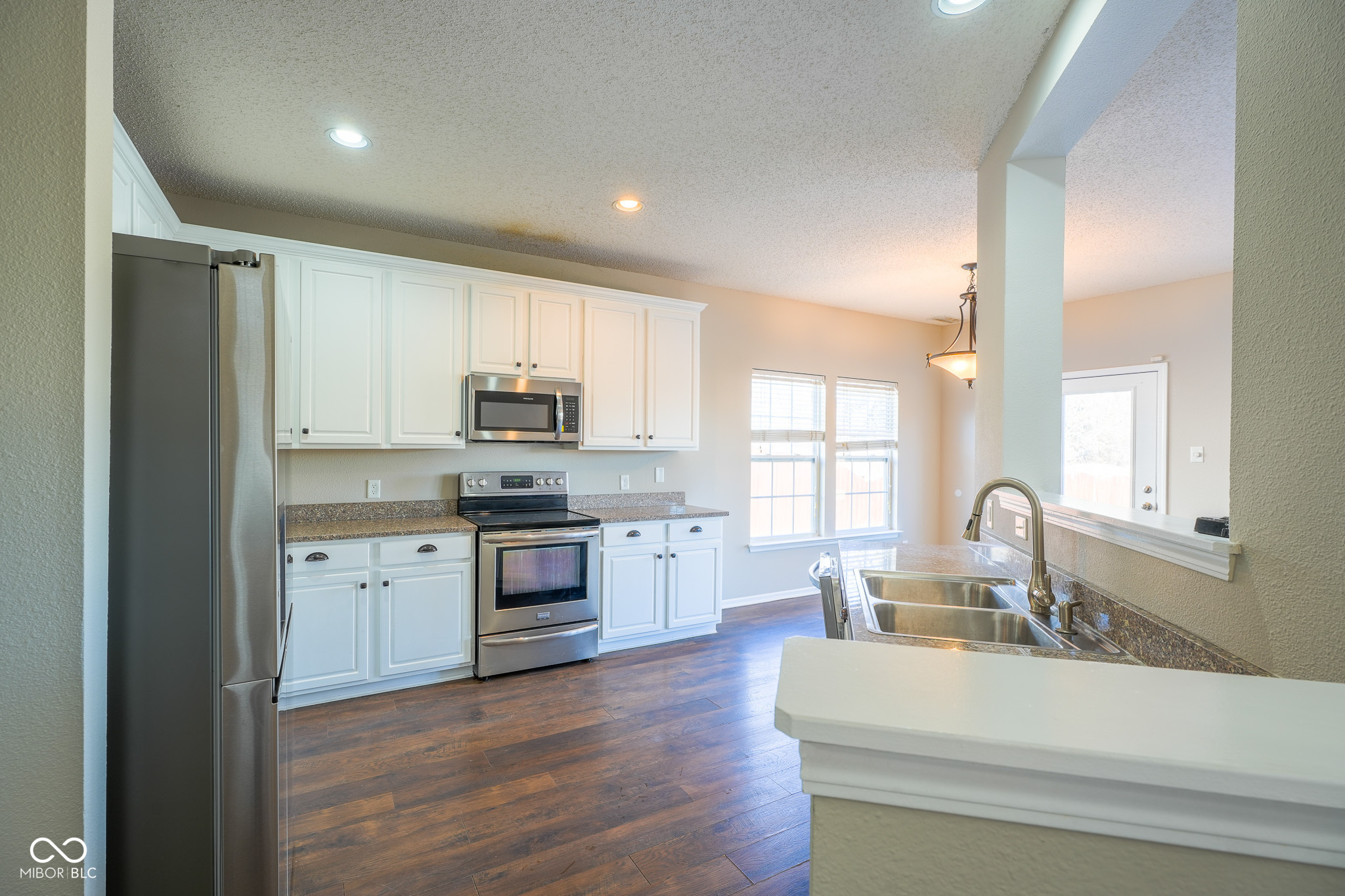 12548 Courage Crossing Fishers, IN 46037 - Photo 5 of 35