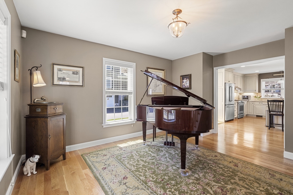 62 Leggs Hill Road Marblehead, MA 01945 - Photo 2 of 36 a living room with furniture and a wooden floor