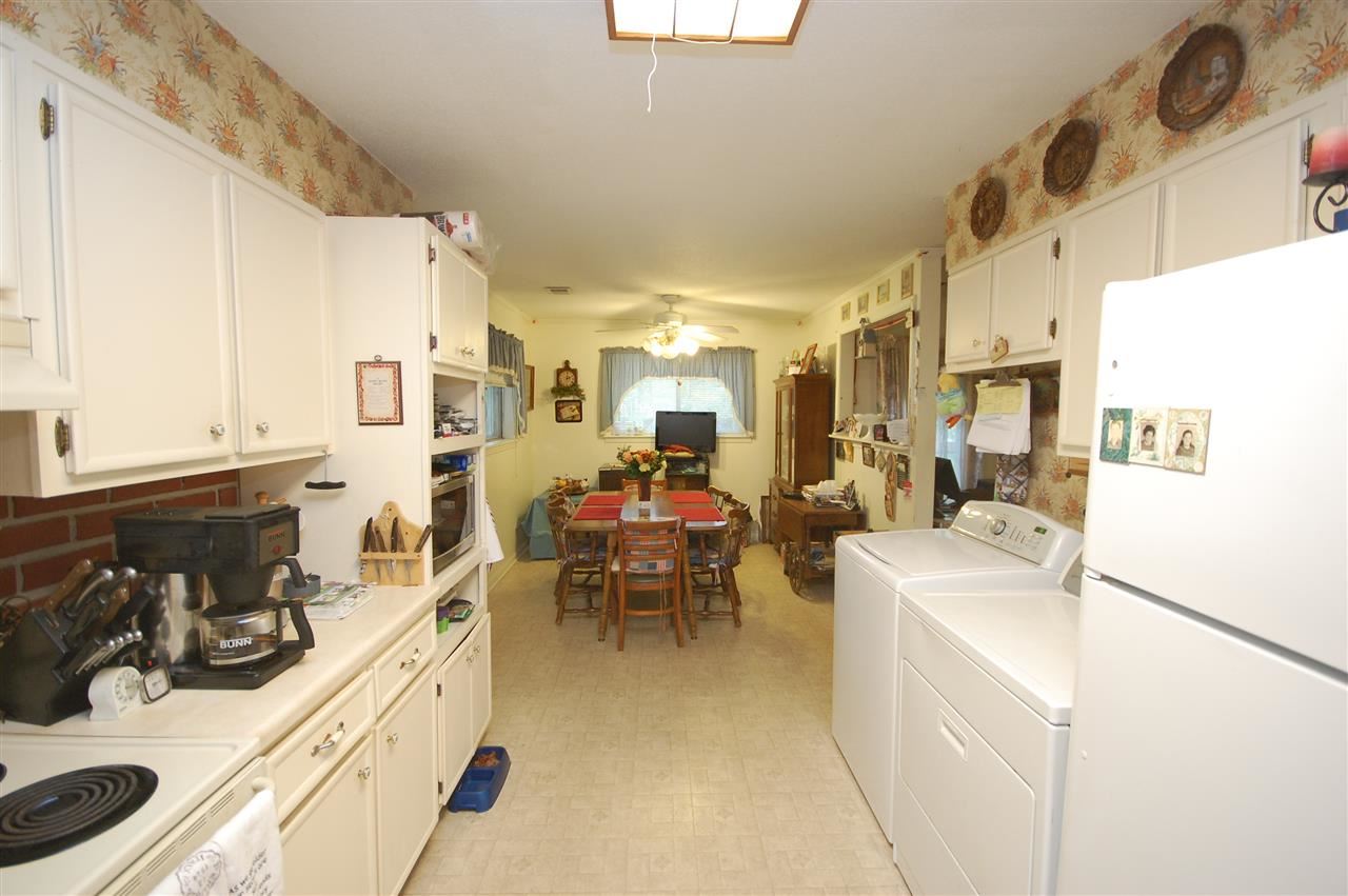 3029 Sienna Road Bartlett, TN 38134 - Photo 6 of 20 a very nice looking room with a large window