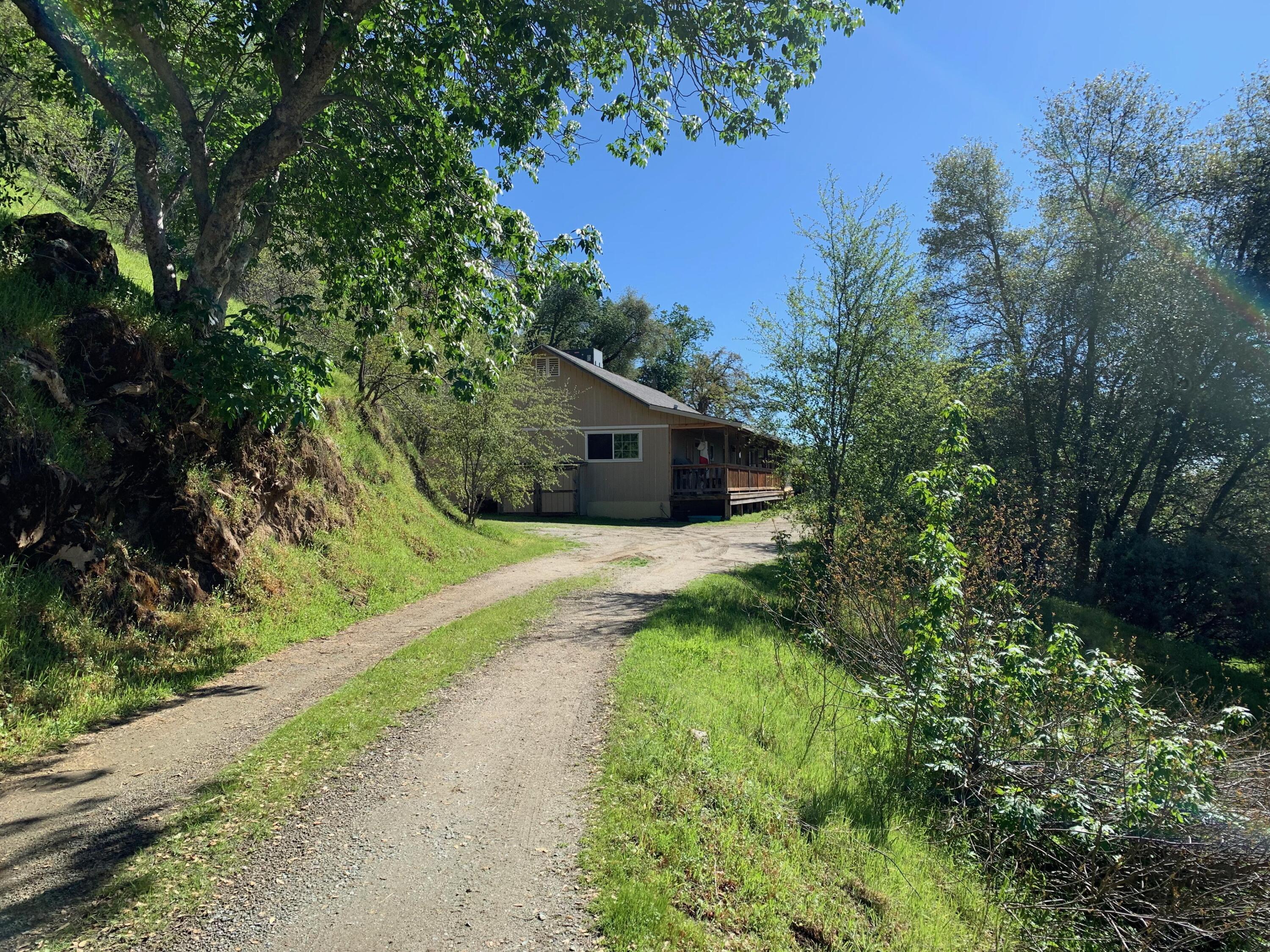 44251 Balch Park Road Springville, CA 93265 - Photo 4 of 27 15 - 4G4246m