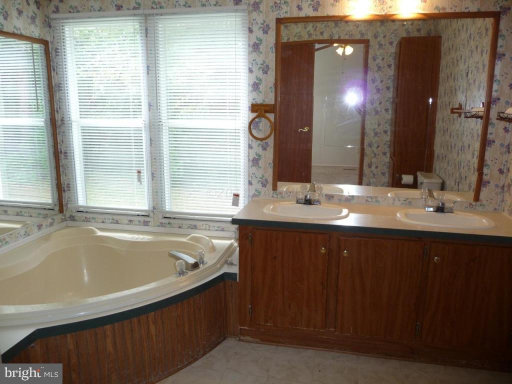 10431 Harrison Road Berlin, MD 21811 - Photo 12 of 17 Gallery Image 12